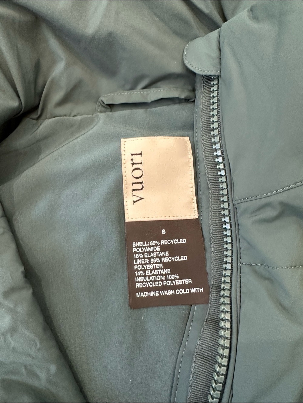 Vuori Teal Lightweight Puffer Vest - Picture 5 of 5